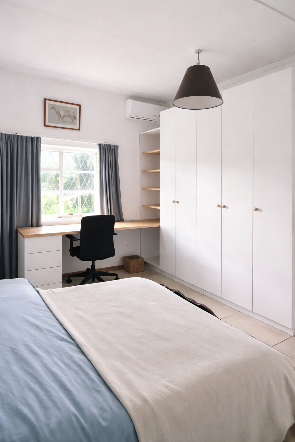 Wardrobe + desk